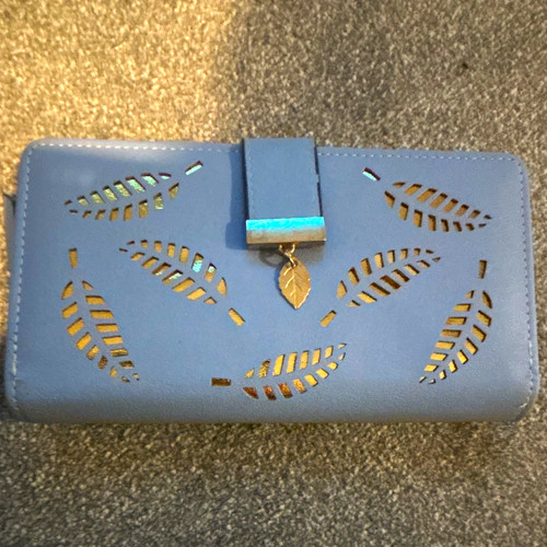 Blue faux leather leaf cut - blue,